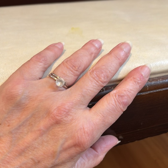 Very simple solve band and simulated diamond ring - Picture 4 of 4